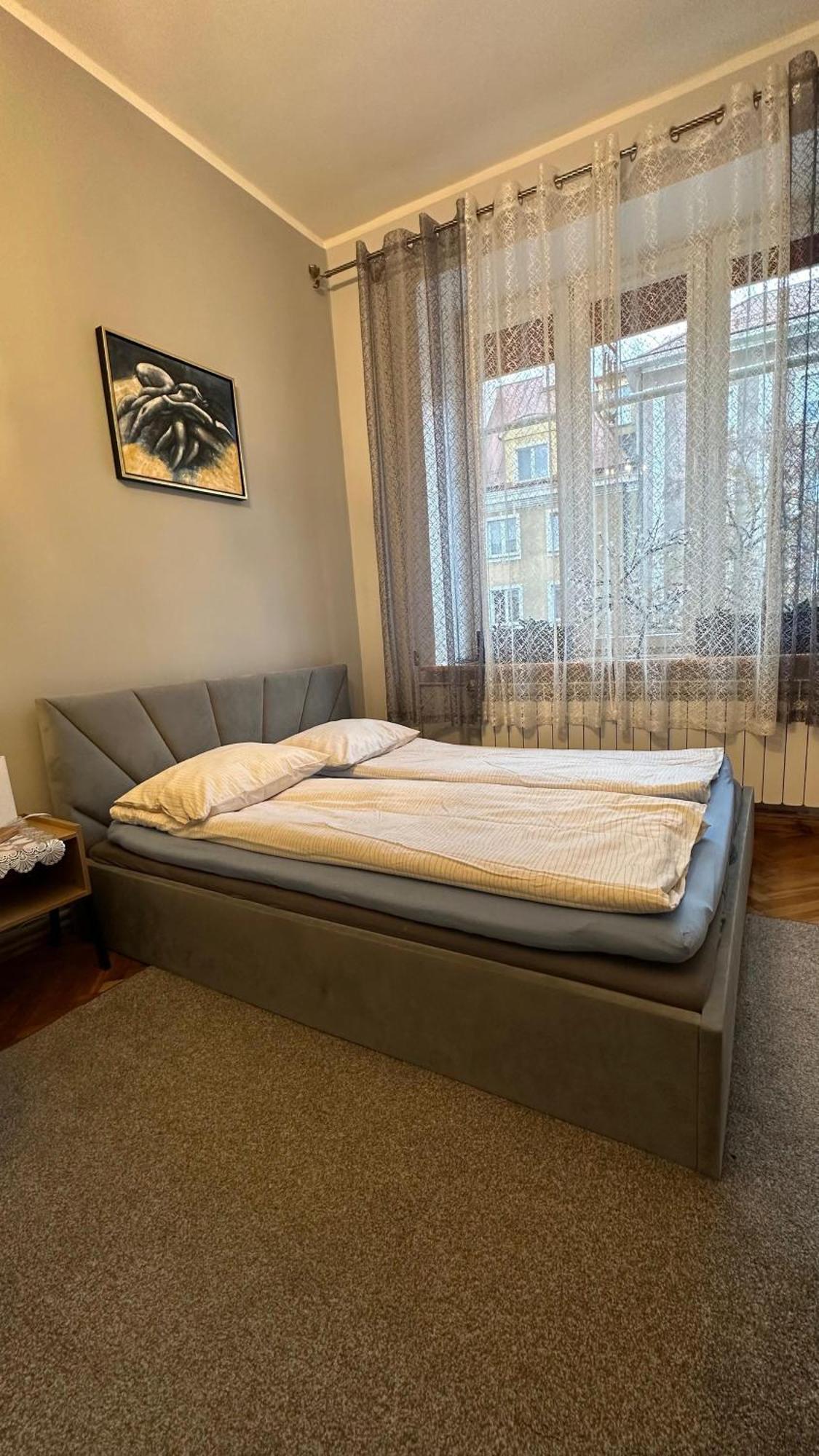 Apartament Przy Dworcu Radom Luaran gambar